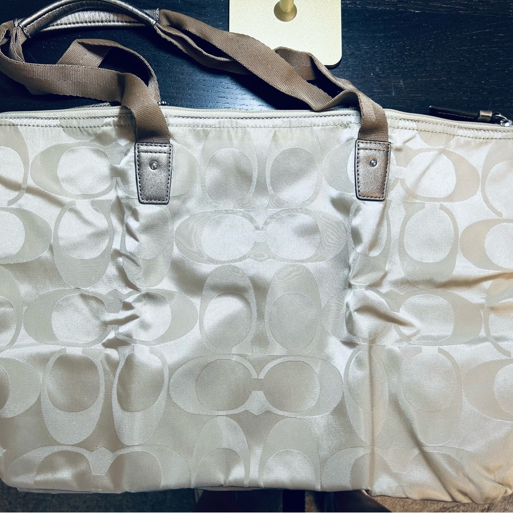 🌟Coach Signature Packable Travel Tote Bag!🌟 - Picture 6 of 8